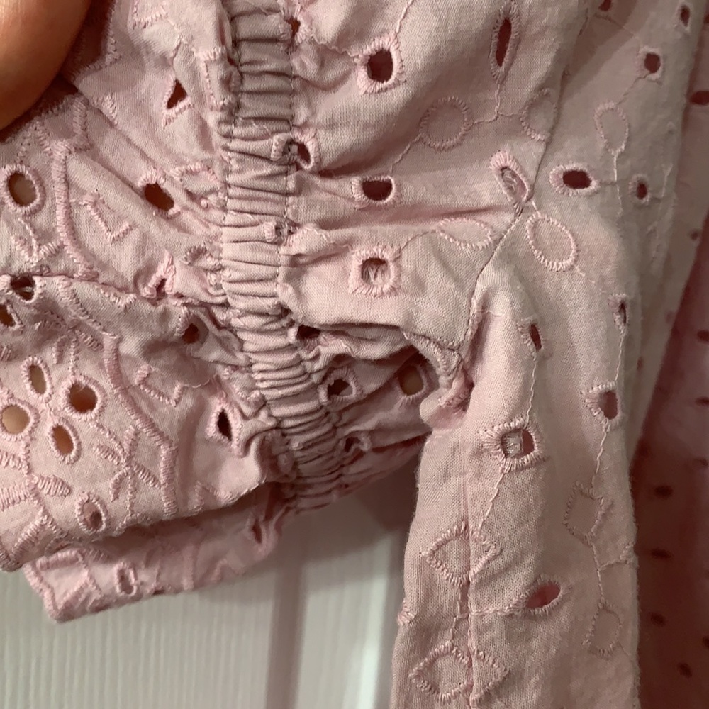 Universal Thread Eyelet Top - Picture 8 of 12